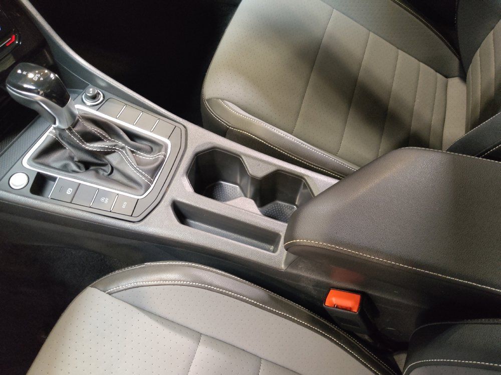Used 2025 Volkswagen Jetta SE FWD image 26