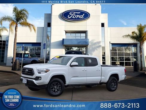 Used 2022 Toyota Tacoma SR5 AWD/4WD image 1
