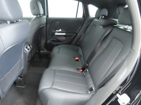 Certified 2025 Mercedes-Benz GLA 250 GLA 250 image 21