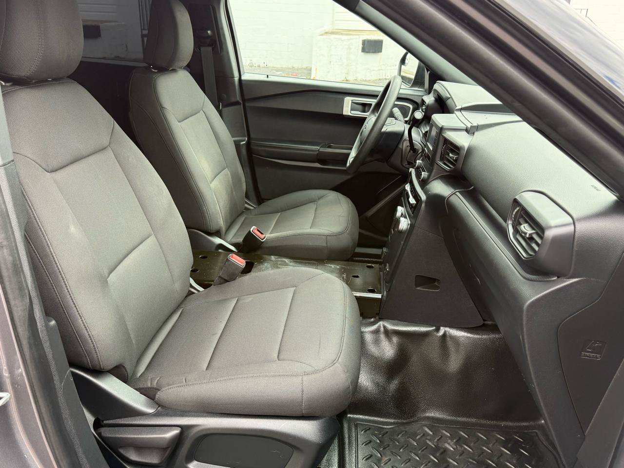 Used 2021 Ford Explorer 4WD Police Interceptor image 3
