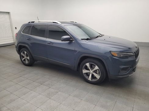 Used 2021 Jeep Cherokee Limited image 11