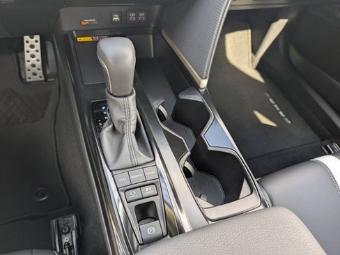 Used 2025 Toyota Camry SE image 26