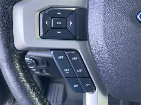 Used 2019 Ford F150 Lariat image 17