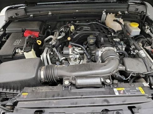 Used 2023 Jeep Wrangler Unlimited Sport AWD/4WD image 25