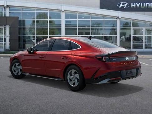 Certified 2025 Hyundai Sonata SE FWD image 5