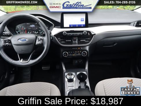 Used 2021 Ford Escape SE w/ Convenience Package FWD image 16