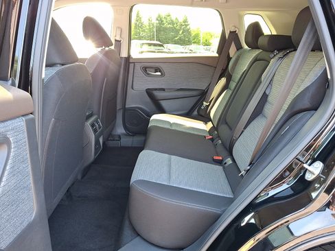 Certified 2023 Nissan Rogue SV AWD/4WD image 10