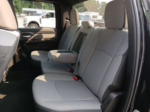 Used 2022 RAM 2500 Big Horn w/ Level A Equipment Group AWD/4WD image 28