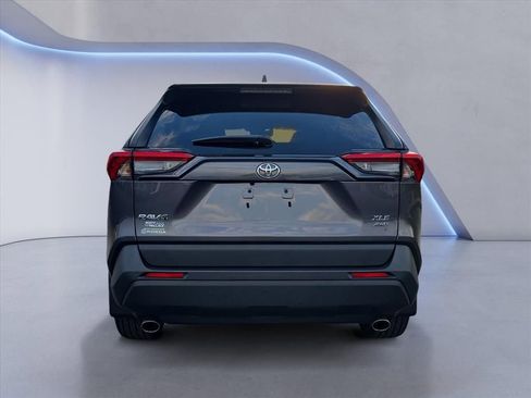 Used 2024 Toyota RAV4 XLE Premium image 4