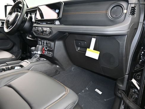 Used 2025 Jeep Wrangler Unlimited Rubicon 392 image 49