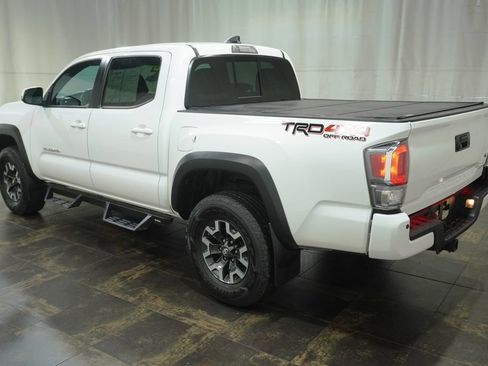Used 2020 Toyota Tacoma TRD Off-Road w/ Technology Package AWD/4WD image 7