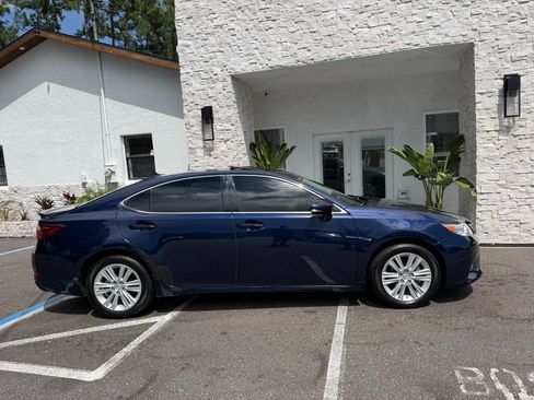 Used 2014 Lexus ES 350 w/ Premium Package FWD image 19