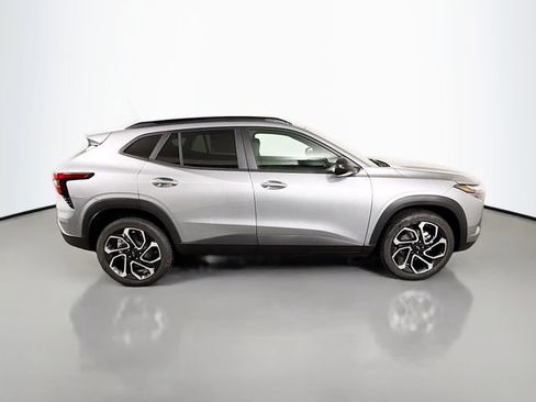 New 2026 Chevrolet Trax RS w/ Sunroof Package image 10