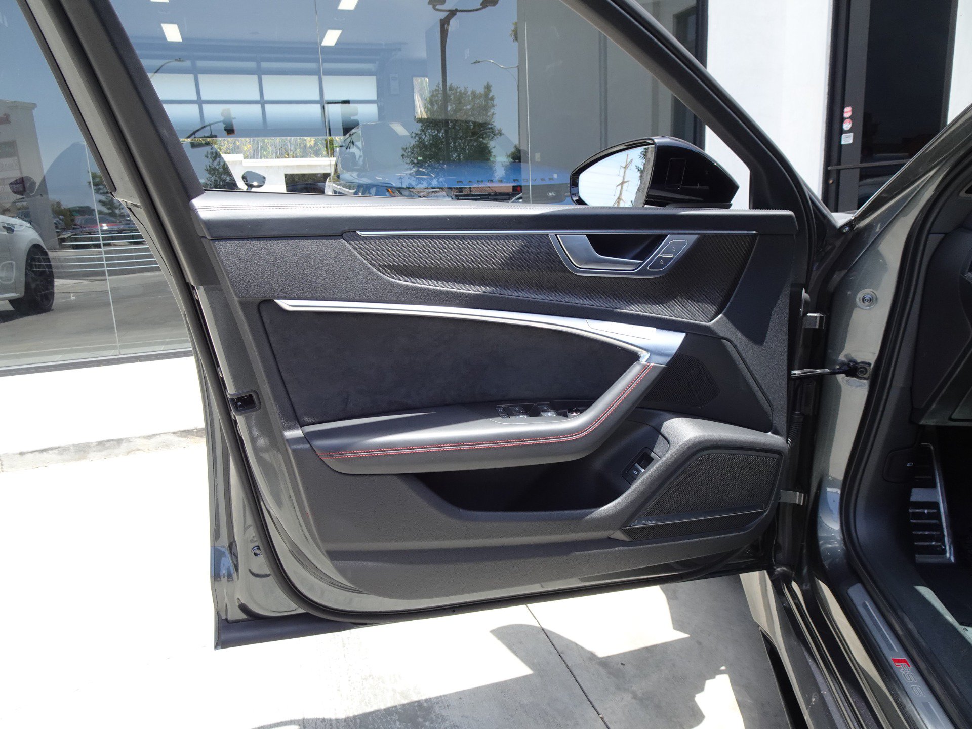 Used 2021 Audi RS 6 w/ Executive Package AWD/4WD image 14