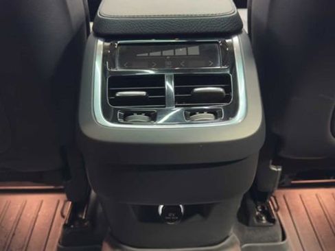 Used 2016 Volvo XC90 T6 Momentum w/ Momentum Plus Package image 16