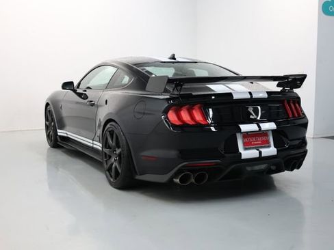 Used 2021 Ford Mustang Shelby GT500 w/ Carbon Fiber Track Pack RWD image 52