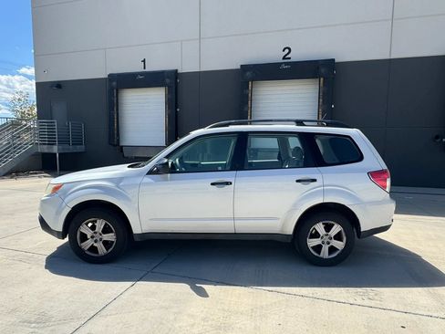 Used 2010 Subaru Forester 2.5X AWD/4WD image 2