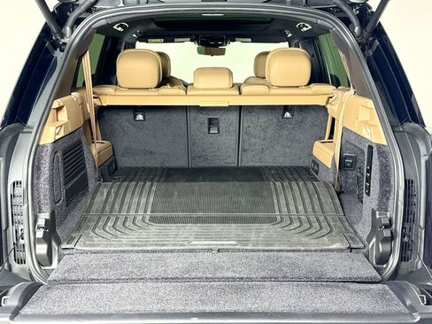 Used 2025 Land Rover Range Rover Long Wheelbase SE image 25