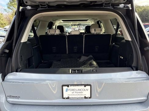 New 2025 Lincoln Navigator L Reserve image 12