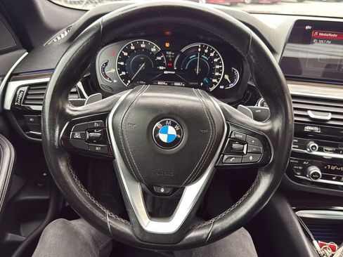 Used 2018 BMW 530e xDrive image 10