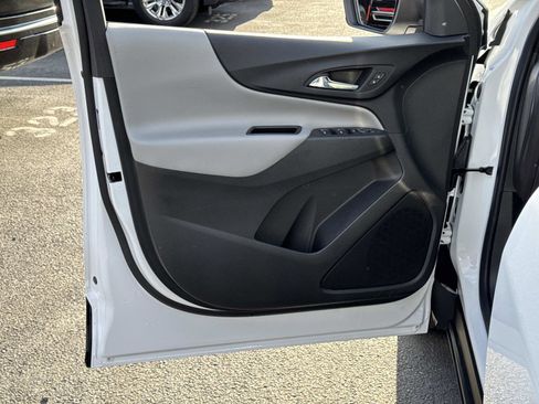 Used 2024 Chevrolet Equinox LS w/ Driver Confidence II Package image 17