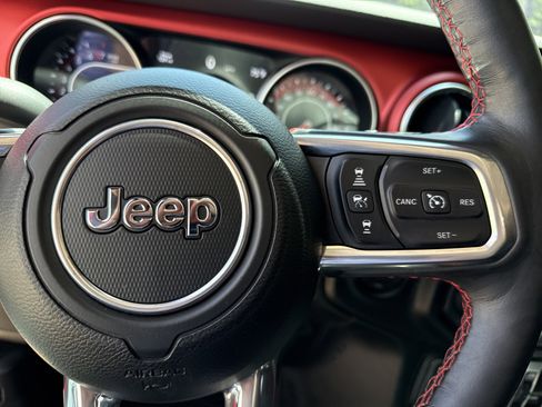 Used 2021 Jeep Wrangler Unlimited Rubicon AWD/4WD image 25