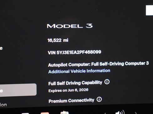 Used 2023 Tesla Model 3 Standard Range image 24