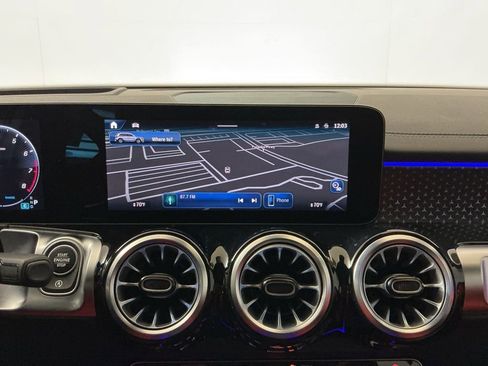Used 2025 Mercedes-Benz GLB 35 AMG 4MATIC image 11