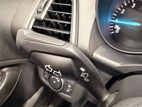 Used 2017 Ford Escape SE w/ Equipment Group 201A image 28