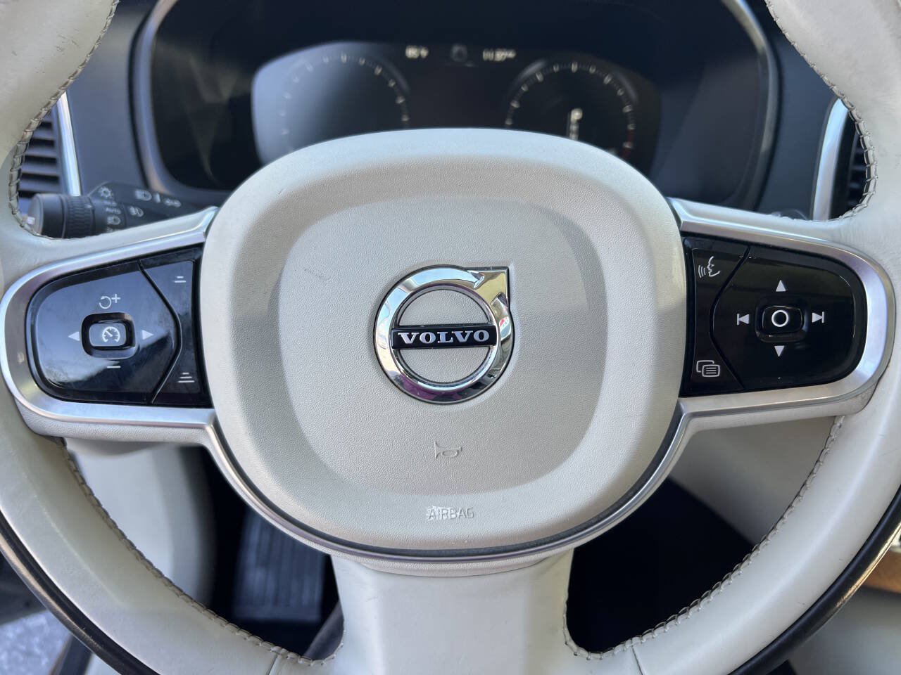 Used 2018 Volvo XC90 T6 Inscription w/ Convenience Package AWD/4WD image 12