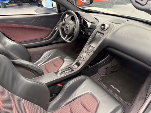 Used 2013 McLaren MP4-12C Spider RWD image 17