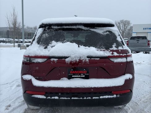 Used 2024 Jeep Grand Cherokee Altitude image 7