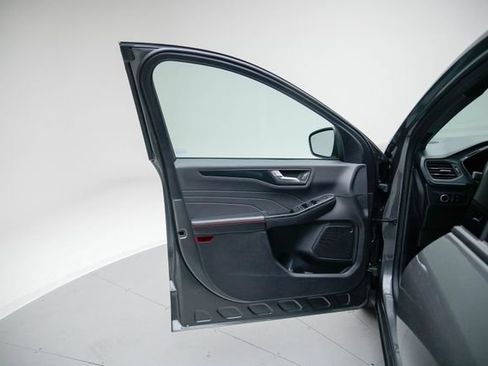 Used 2025 Ford Escape ST-Line FWD image 23