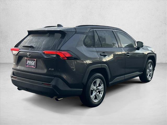 Used 2019 Toyota RAV4 XLE w/ Convenience Package FWD image 5