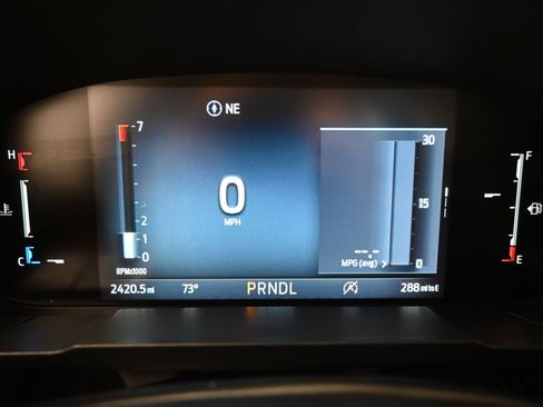 Used 2025 Ford Maverick XL w/ Equipment Group 102A image 17