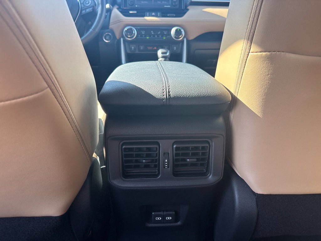 Used 2022 Toyota RAV4 XLE Premium FWD image 28