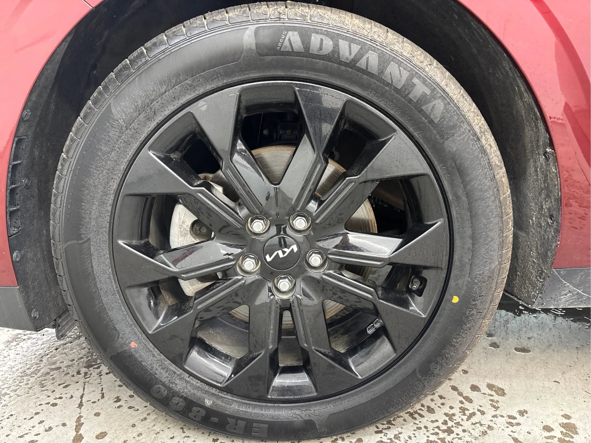 Used 2024 Kia Carnival SX FWD image 29