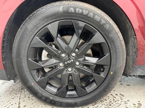 Used 2024 Kia Carnival SX FWD image 29