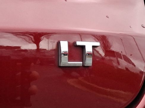 Used 2025 Chevrolet Trax LT image 31