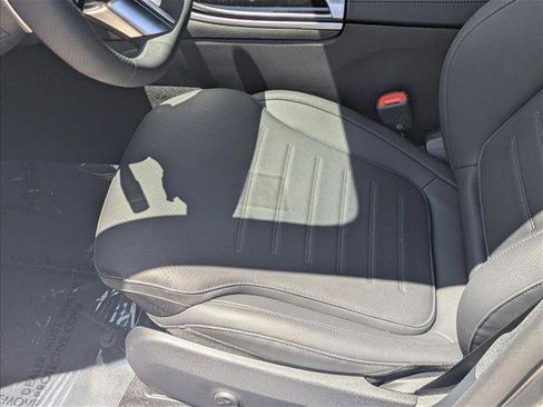 New 2025 Mercedes-Benz C 300 Sedan image 4