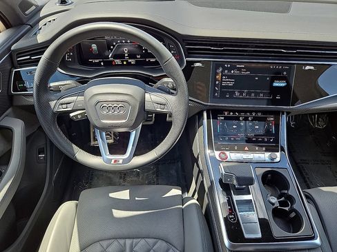 Used 2025 Audi SQ7 Prestige w/ Prestige Package AWD/4WD image 18