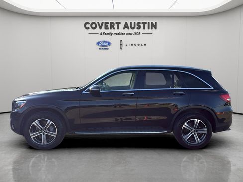 Used 2018 Mercedes-Benz GLC 300 4MATIC image 2