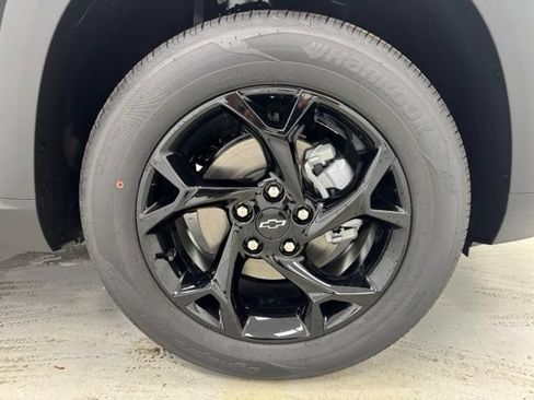 New 2026 Chevrolet Trax LT w/ Driver Confidence Package FWD image 30