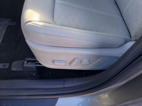 New 2025 Kia Sorento EX image 9