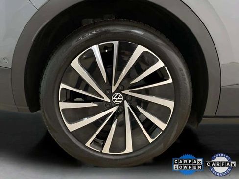 Used 2024 Volkswagen ID.4 S image 29