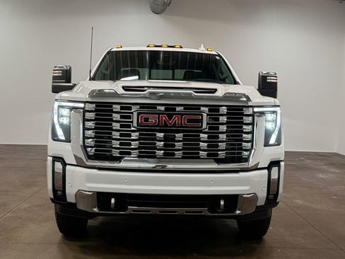 Used 2024 GMC Sierra 3500 Denali w/ Denali Reserve Package image 30