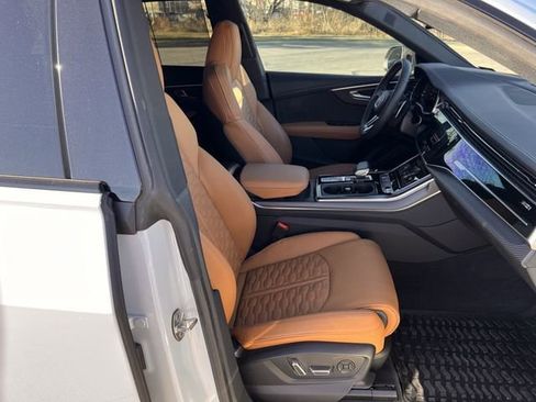 Used 2023 Audi RS Q8 image 23