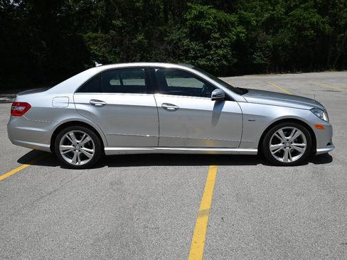 Used 2012 Mercedes-Benz E 350 4MATIC Sedan image 5