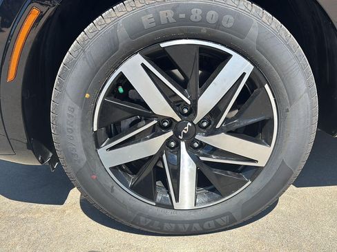 Used 2023 Kia Sorento S FWD image 30