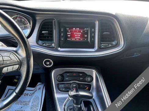 Used 2017 Dodge Challenger R/T RWD image 6